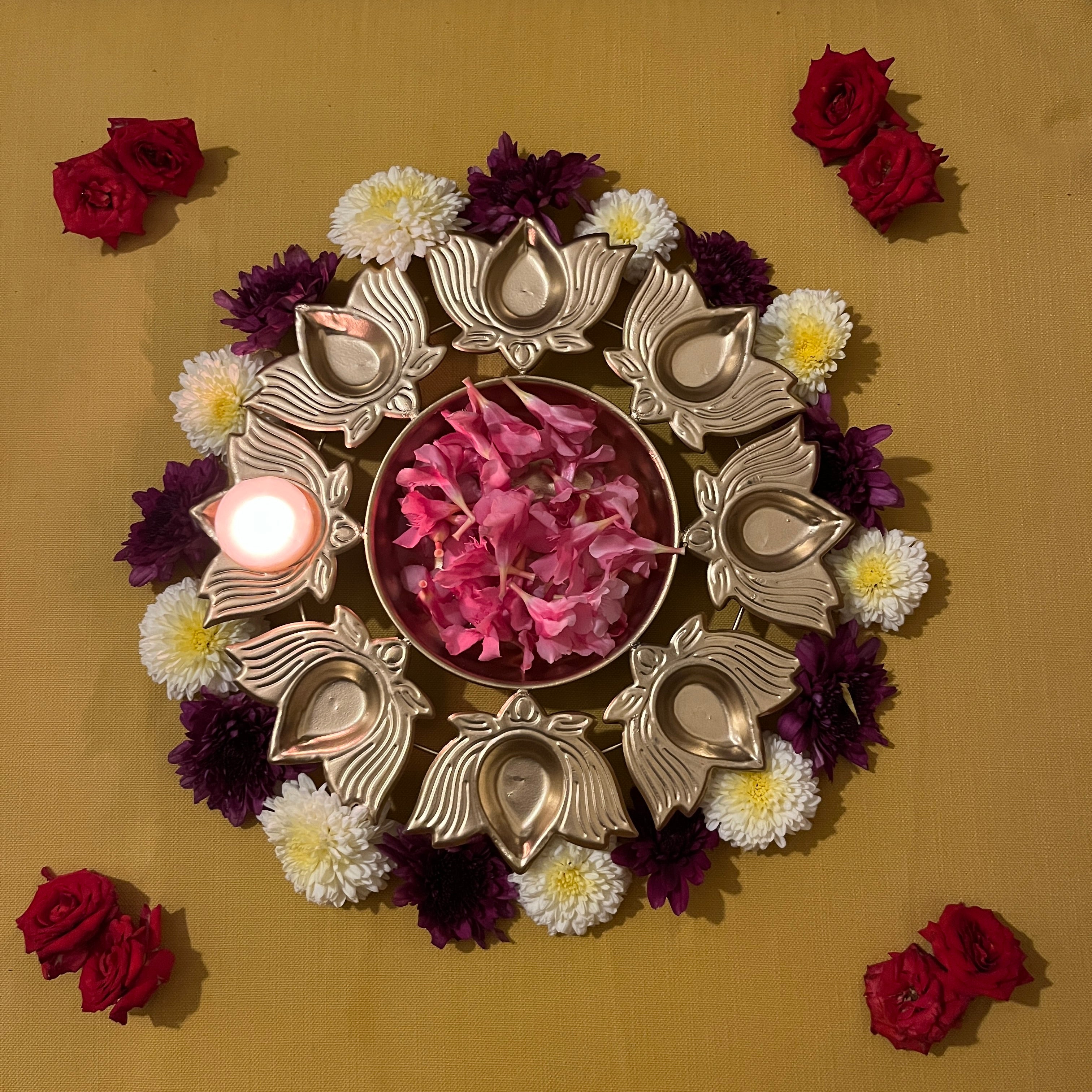 Lotus Shaped Flower Urli Bowl with 8 Diyas